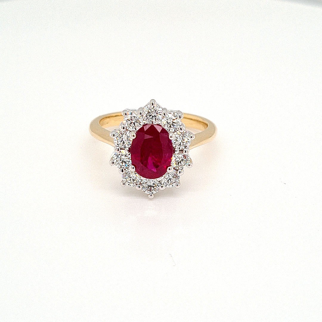 18ct Yellow Gold Ruby & Diamond Traditional Cluster Ring 